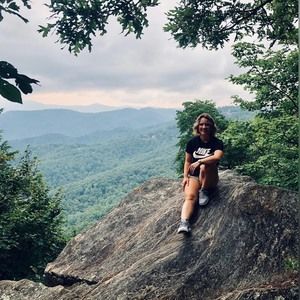 Meet your Posher, Cassaundra